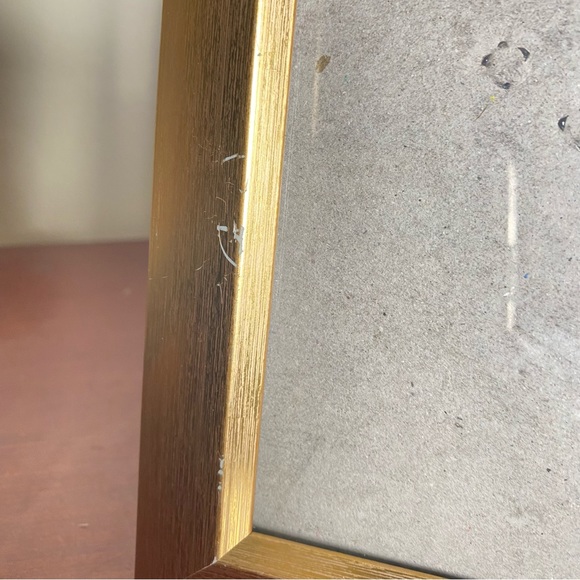 A set of 3 Gold plastic photo frames with glass inserts. - Picture 9 of 10